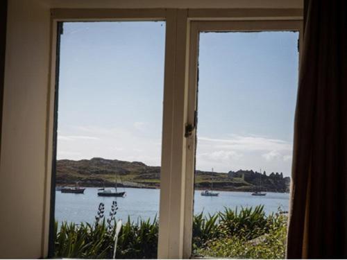 The Beach, Days Bar And B&B Inishbofin Chambre photo